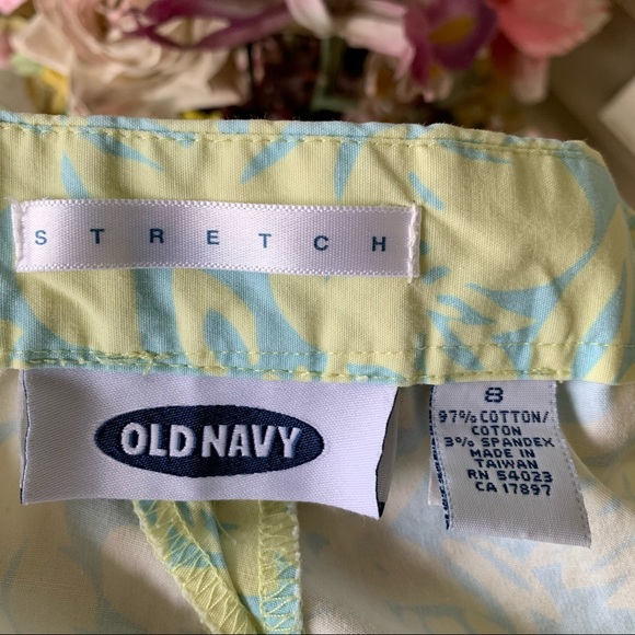 •Old Navy• Tropical Pastel Cropped Pants - Size 8 - Picture 2 of 8